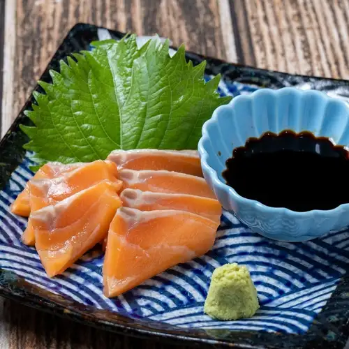三文魚生魚片