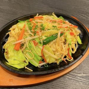 博多名物「焼きラーメン」