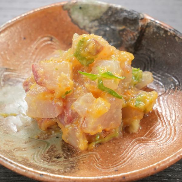 かんぱちのサイコロなめろう　柑橘味噌