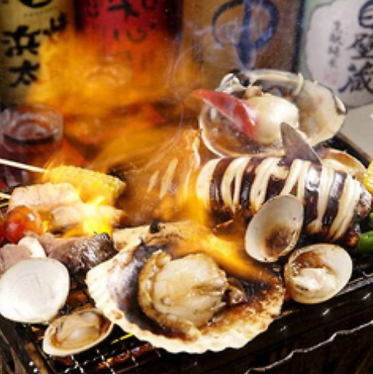 【浜焼き海鮮食べ飲み放題】☆2時間制☆お造り&浜焼(帆立/牡蠣/サザエ)/豊漁コース3980円(税込) | 浜焼太郎 東三国店