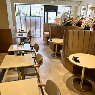可以連通以容納大型團體。