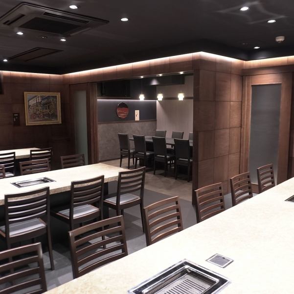 個室での大人数宴会も可能です！忘年会・新年会・歓迎会など様々なシーンで大人気のお部屋となっております◎宴会幹事様必見となっておりますので、是非お越しくださいませ♪