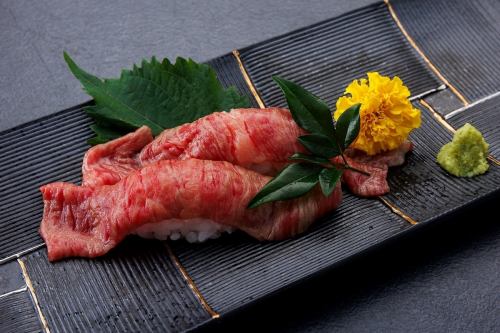 和牛赤身炙り肉寿司2貫