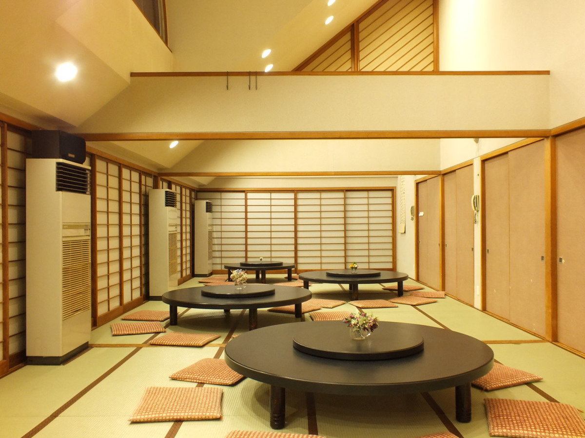 There is a tatami room on the second floor.Up to 60 people!