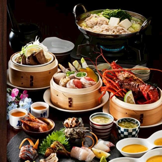 食材にこだわった料理と豊富なドリンクは接待に最適