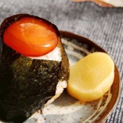 邦戈风味蛋黄饭团