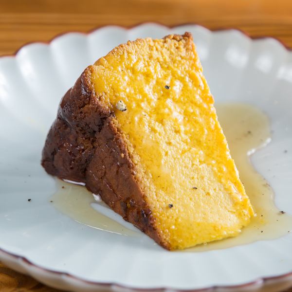 【ワインと楽しむ】濃厚ゴルゴンゾーラチーズケーキ 600円(税込)