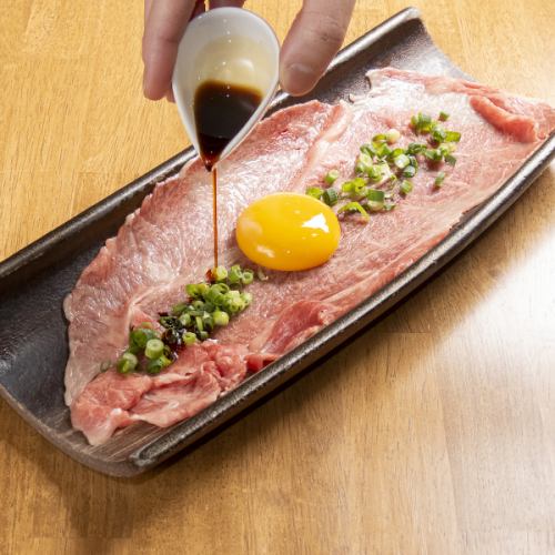 炉久へ来たら炙り和牛バラユッケ風◎女性におすすめ！