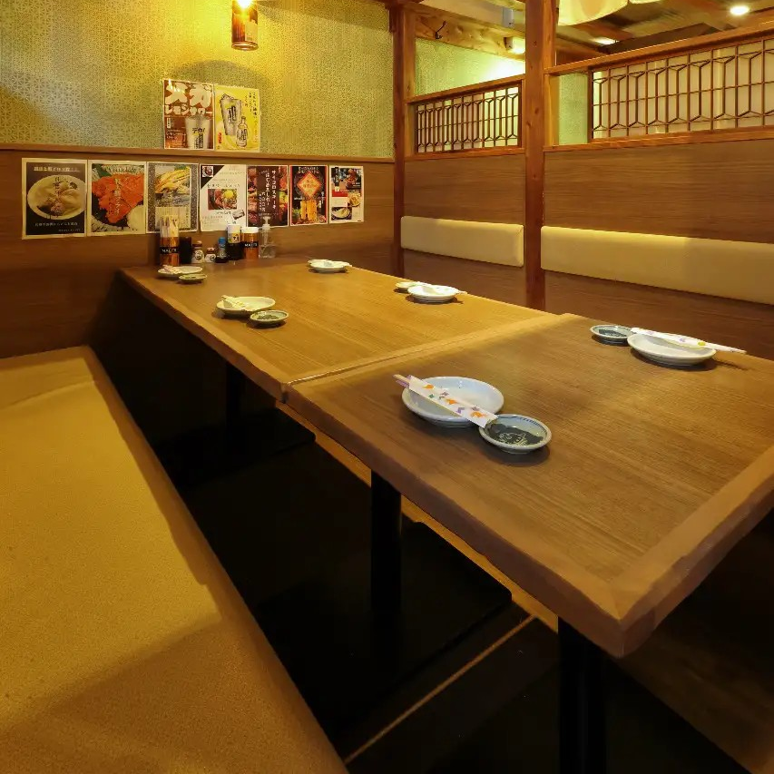 個室のご用意もございます！少人数のご宴会などにご活用下さい！