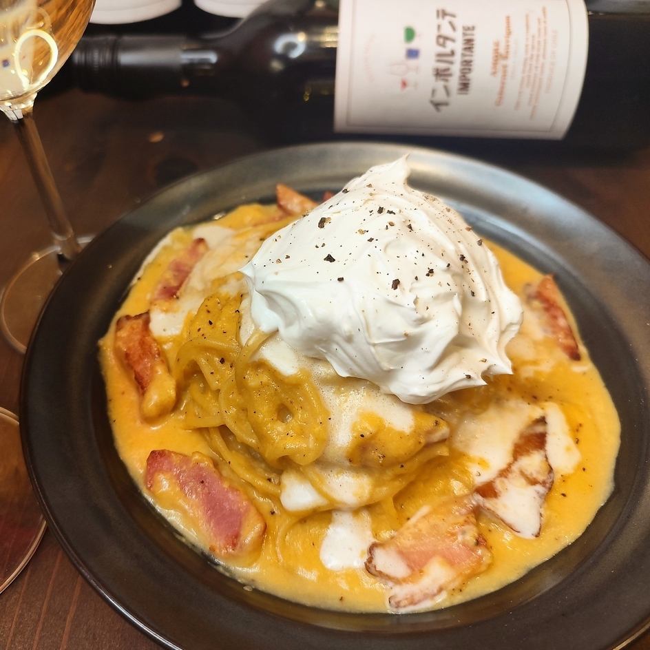 自家製サングリアと究極のカルボナーラで楽しむイタリアンバル