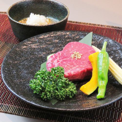 Exquisite and abundant meat menu ♪