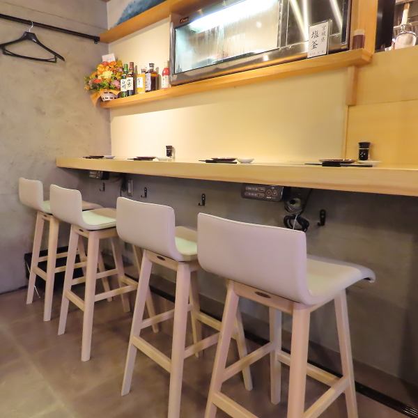 [◆◇~Can be used for a wide range of purposes~◇◆] We also have counter seats, so you are very welcome even if you are alone!If you want to eat delicious tuna and drink delicious sake, please come to our store.We are looking forward to your visit.