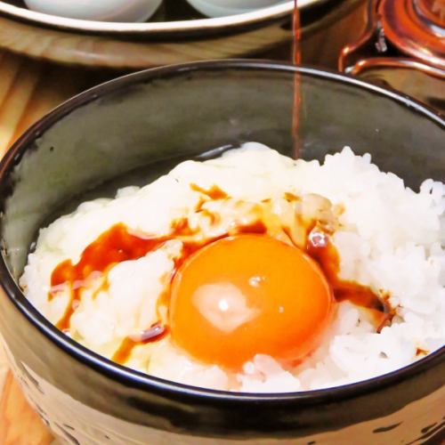 【これであなたも幸せ！？】幸せの青い玉子かけご飯※写真では分かりにくいですが、青い卵です！