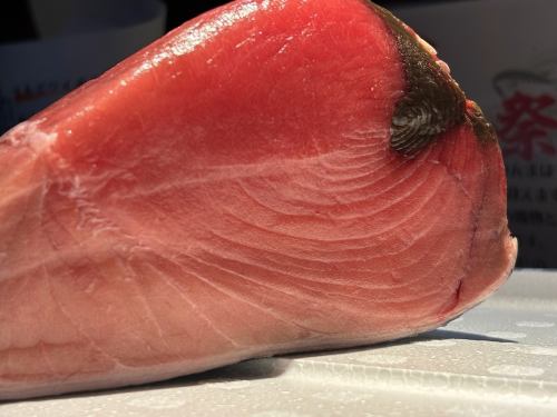 こんにちは（╹◡╹）
おにやんまです（╹◡╹）

生本マグロ入荷しました。

八周年記念イベント2日目始まります〰

皆様のご来店お待ちしております。
でわ〜🤘

#長野市居酒屋#長野市おにやんま#長野市隠れ家#長野市海鮮#長野市日本酒#八周年#記念イベント#最高のマグロと最高のアイナメと最高のイサキ松ちゃんありがとう
