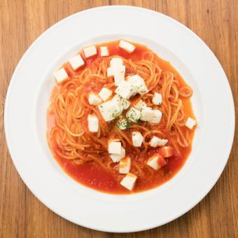 モッツアレラチーズのトマトソーススパゲッティ