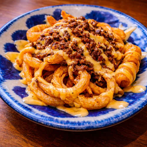 チリ&チーズカーリーフライポテト