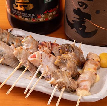 新中野駅すぐ！心を込めた串焼きと多彩な一品料理が楽しめる