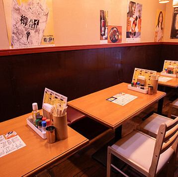 15～20名での貸し切りも承っており、企業の部会や宴会などの利用にもぴったりです！じっくりと煮込んだ旨味たっぷりの牛すじ煮込みや牛もつ煮込みなどの逸品や揚げ物も各種取り揃えておりますので、お酒のお供にも最適です◎飲み放題プランは当日予約も可能ですので、急な飲み会でも安心です♪ぜひご利用ください！