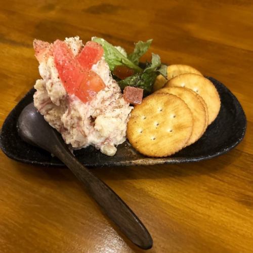 燻製卵とコンビーフのポテトサラダ
