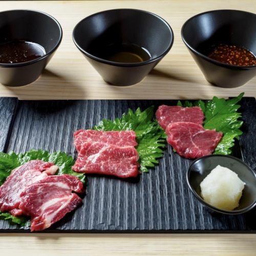 【使用熊本县直送的优质马肉制作的马肉】熊本县直送的优质马肉。与酒精的良好相容性◎