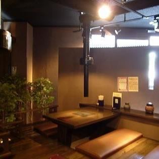 掘りごたつのお座敷席。30名様までの大宴会もできます！