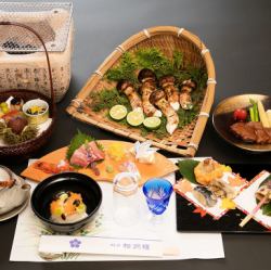 相洲楼ではお客様のお集まりの目的、ご予算、お好み等 その時々に合わせた料理をお出ししています。