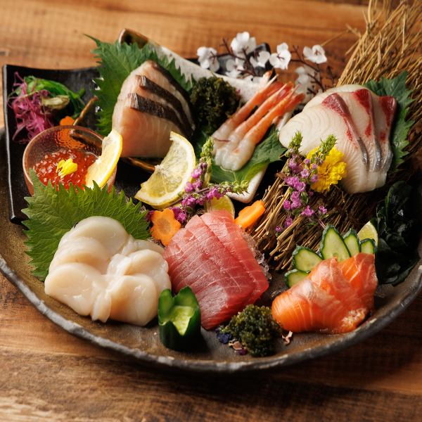大山地鶏、　朝〆鮮魚のコース3H飲み放題付3500円から提供してます！モダンな空間で寛ぎのひとときを♪