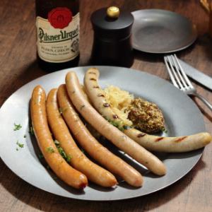 Original sausage assortment with sauerkraut