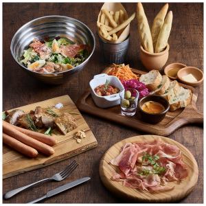 【Classicプラン】愛知県産銘柄鶏の炭火焼きと生ハムのフリードリンクプラン