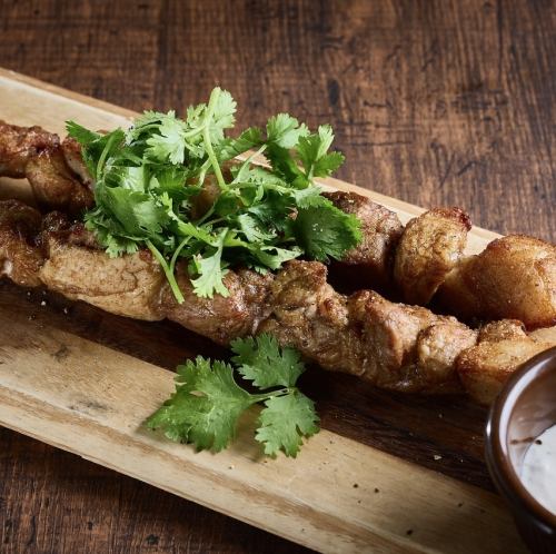 豚肩ロースのマリネケバブ風炭火焼
