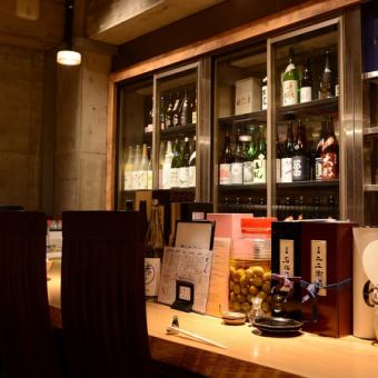 [Counter in front of the sake cellar] Recommended for those who like sake.Non smoking seat.