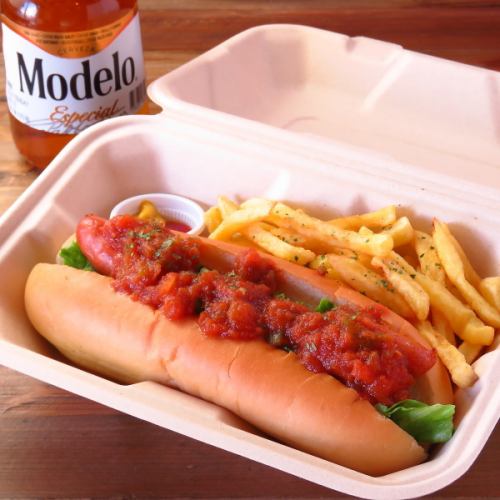 【トッピングで自分好みに◎】自分だけのオリジナルホットドックを楽しめる◎