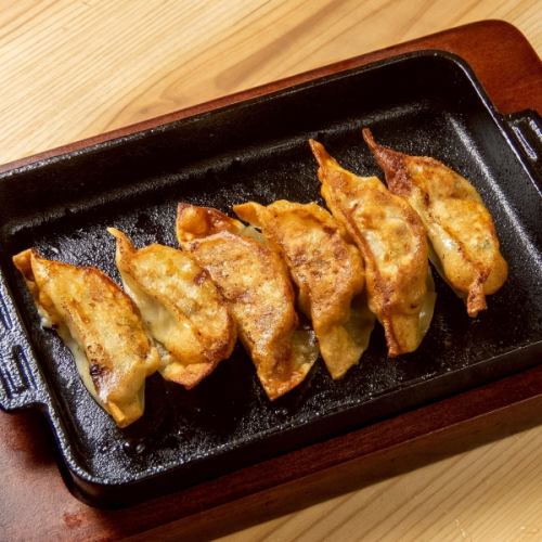 鉄鍋餃子 小 (6個)