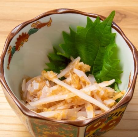 サメ軟骨梅和え