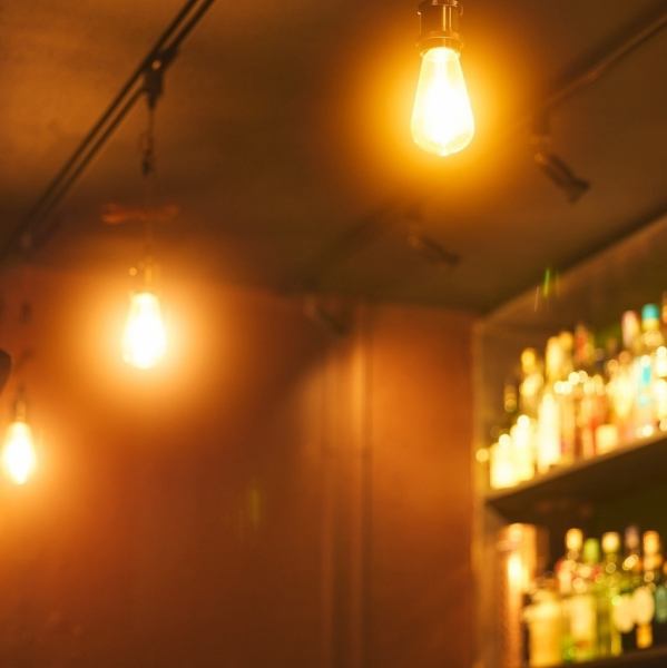 当店は、京成本線京成成田駅東口より徒歩約16分の場所にございます。外観は外から見えにくいため、周りの目を気にせずプライベートな時間をゆっくりお楽しみいただけます。