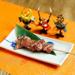 関白　でか厚切牛たん串