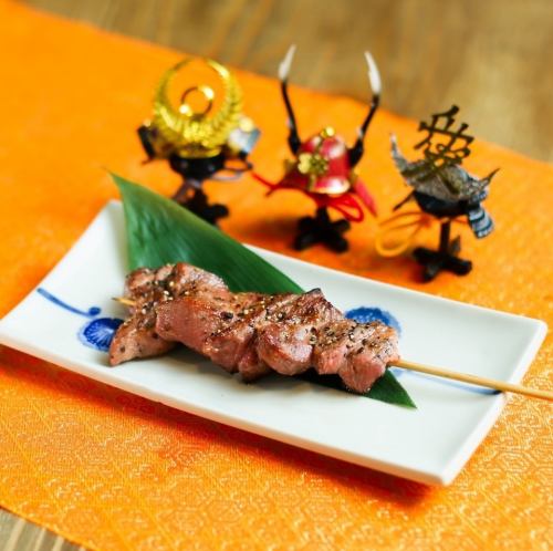 関白　でか厚切牛たん串