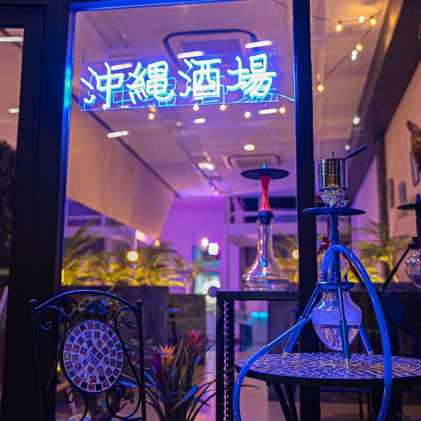 <Terrace Seats> We also have terrace seats at the store. If you want to enjoy shisha and meals outside, please use them.