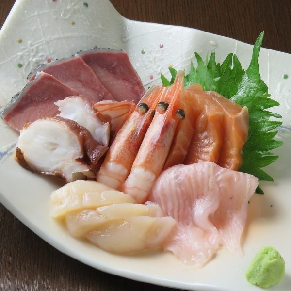 [Direct purchase] 4 pieces of famous sashimi for 777 yen ★Must shoot with smartphone★
