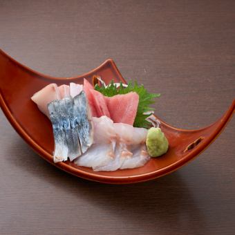 名物777円刺身4点盛