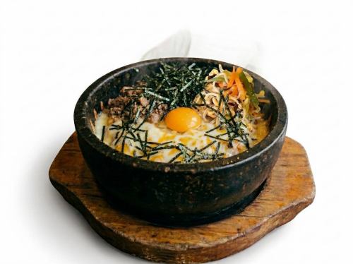 ★チーズたっぷり石焼ビビンバ