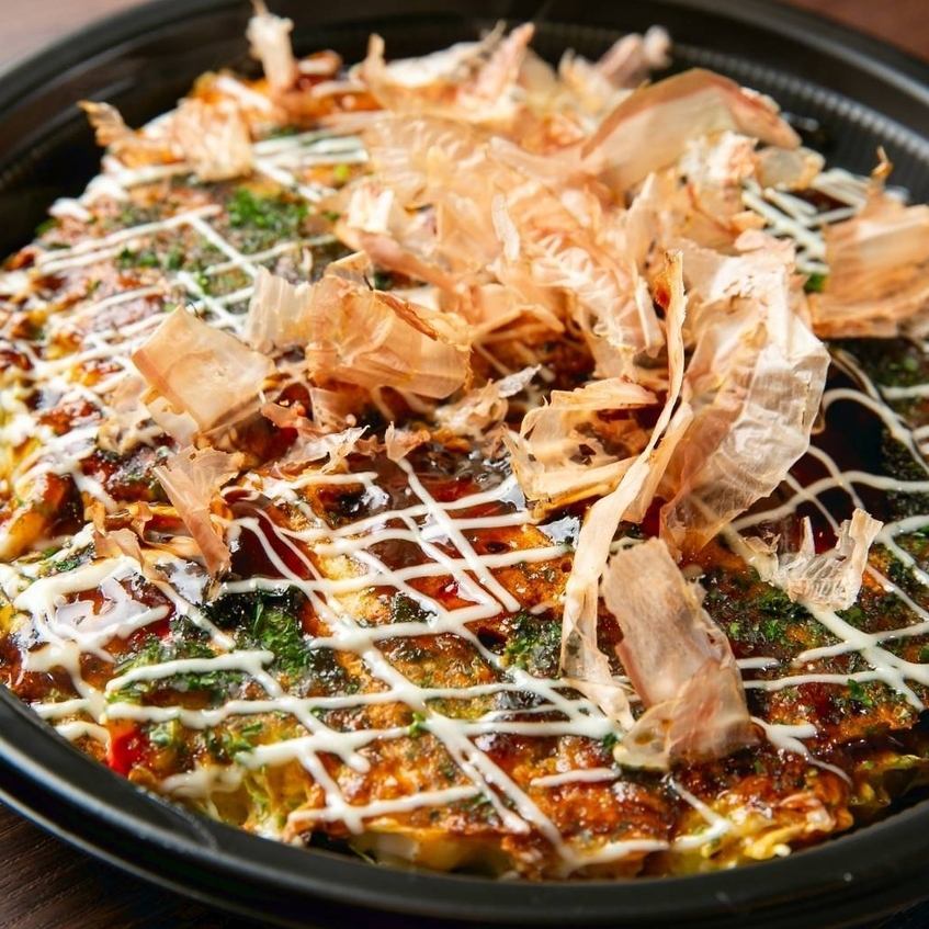 Please take your time and enjoy our okonomiyaki, which is loved by both children and adults.