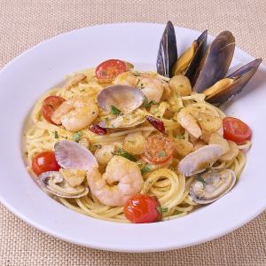 Italian bottarga and seafood peperoncino