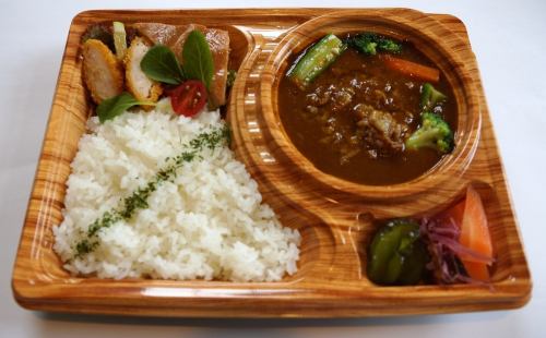 牛すじ煮込みカレー