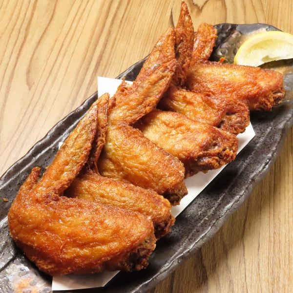 安くて美味しい！店内仕込みの唐揚げや手羽先唐揚げ、串焼きも◎