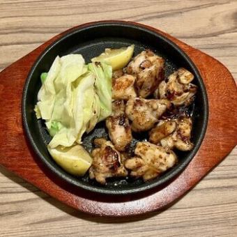 鶏もも塩レモン鉄板焼き
