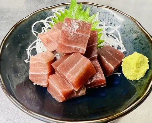 マグロぶつ