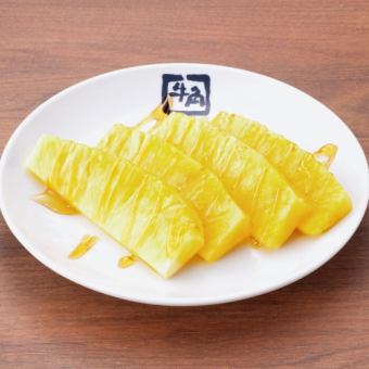 Grilled pineapple