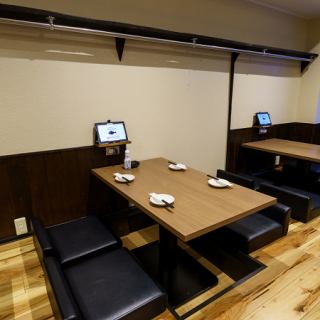 Relaxing sunken kotatsu seating (2-4 people)