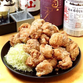 [Very popular]! All-you-can-eat and drink♪ "All-you-can-eat fried chicken & all-you-can-drink course with specialty skewers" (120 minutes of all-you-can-drink included) 2,980 yen